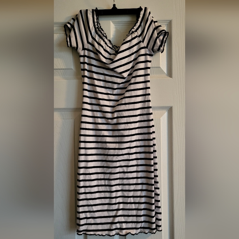 Fashion Nova Black and White Cowl Neck Sheath Dress